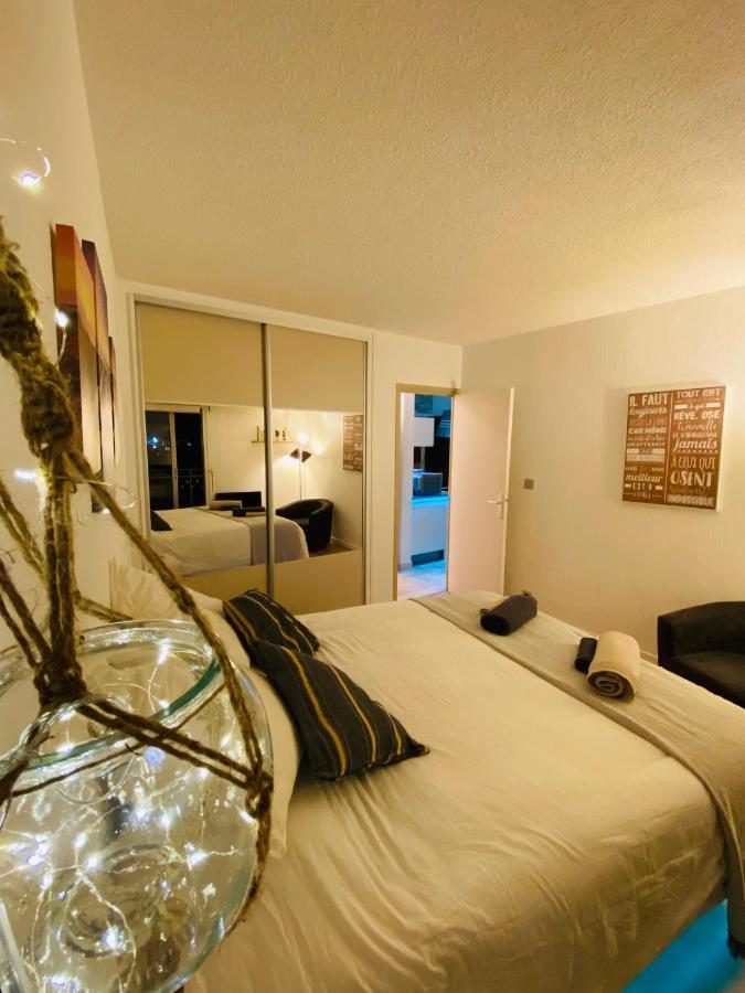 Appartement Cote D'Azur Plage - Piscine - Tennis Villeneuve-Loubet Eksteriør billede